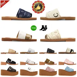 2024 Sandali di design di lusso Famosi sandali da donna con plateau Pantofole piatte Flip Woody Mule Slides Mila Cloud Scarpe morbide Fondo spesso in lino Sandali Slider con suola spessa