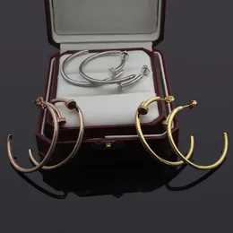 18K Gold Hoop örhängen Designer Diamondörhängen för kvinnor Stor C -form Huggie örhänge Ladies Wedding Party Engagement Gifts With Box