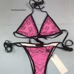 Kvinnors badkläder designer baddräkt sexiga thongs bikini kvinnor sommar separerar rygglöst snörning upp bokstäver tryck grafisk strand badkläder push-up bh baddräkter