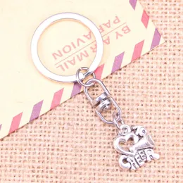 Nyckelringar 20st Fashion Keychain 17x16mm Cheer Love Cheerleading Pendants Diy Men smycken bil Key Chain Ring Holder Souvenir för gåva