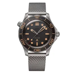 Мужские часы OMG Designer Watches для человека 42 -мм автоматическое движение море 300 м.