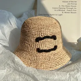 Designer Wide Brim Hatts Luxury Justerbar stråhatt Vikbar handgjorda strandhattar för semester Solshade Caps för utflykter