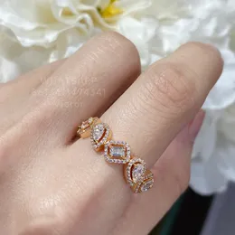 İttifak Kadınlar için İkiz Yüzükler My Women Designer Elmas Gold Kaplama 18k Boyut 6 7 8 Resmi Reprodüksiyonlar Kristal Avrupa Boyutu Marka Tasarımcısı Kutu 001