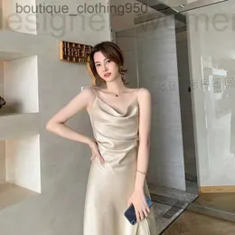 Dresses Designer for women Colored Dingdang Neck Satin Suspended Strap Dress Summer Womens New Waist Shrinking Show Thin Temperament Gentle Mid length Skirt 4OTZ