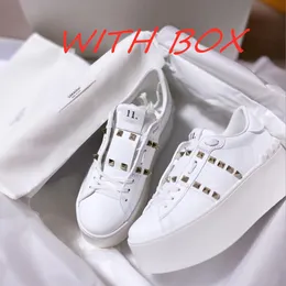 Hhot försäljning chaussure spegel kvalitet scarpe original skor rockstuds plattform läder sneakers kvinnor designer lyx tränare avslappnad stil med box dhgate ny