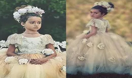 2015 Vestidos Da Menina de Flor Do Vintage para Festa de Casamento Princesa Mangas Curtas Tripulação Flores Rendas Tutu vestido de Baile Comunhão Meninas Pageant2312931