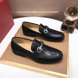 Scarpe casual Abito formale Guangzhou per Gentle Europe Sutra Uomo Oxford in vera pelle nera con punta a pomello