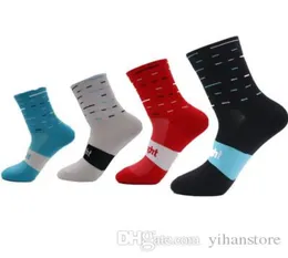 Sky Knight 2017 Novas Meias de Ciclismo Homens Esportes Ao Ar Livre Preto Branco Respirável Bicicletas de Estrada Socks5885113