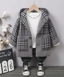 s Winter Children Chłopiec Odzież Plaid Baby Boys Plush Płaszcz w stylu Anglii ŚrednioNotownowe row Babys wierzchnia 6066869