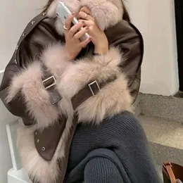 2023 الخريف والشتاء الجديد Haining Imitation Fox Fox Grass Women's Fur Bat Sleeve Leather Coat Leather Style Youth 590262