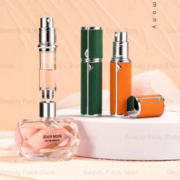 Atomizzatore di profumo riutilizzabile per bottiglia di profumo in pelle da 5 ml per flacone spray da viaggio con contenitore per fragranza a nebbia ultra fine 240229