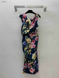 Luxury Dress Brand Women Dresses Designer kjol Kvinnor Fashion Mantel Slip Dress Flower Print Fold M.