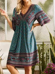 Abiti da festa Estate Boho Mini abito per le donne Vintage casual allentato vacanza corto femminile retrò scollo a V stile nazionale vestito estivo da spiaggia 2024