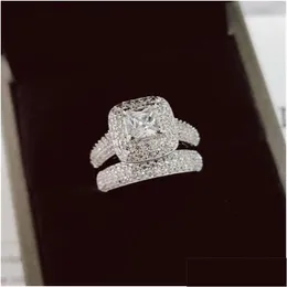Bröllopsringar Vecalon 188 st Topaz Simated Diamond CZ 14kt White Gold Filled 3-in-1 Engagement Band Ring Set for Women SZ 5-11 Drop Dh49a