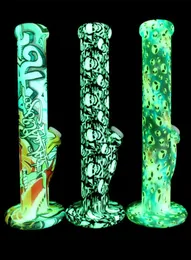 Glow In The Dark Bong in silicone 10quot Unbreakable Cool Pattern Alien Skull Flag Cera concentrata Erbe secche Tabacco da fumo Acqua3915577