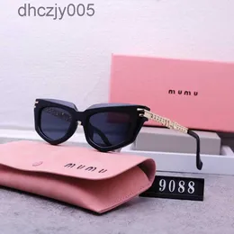 Designer-Sonnenbrille für Damen, MU-Strandsonnenbrille mit Metallrand, polarisiert, UV-Schutz, Retro, schmaler quadratischer Rahmen, Farben Adumbral mit Box ZZAP