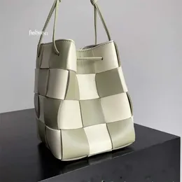 Borsa a mano con coulisse Secchiello Borse alla moda Top in vera pelle di mucca Modello quadrato grigio e bianco Borsa da donna con borsa a mano di lusso con confezione originale