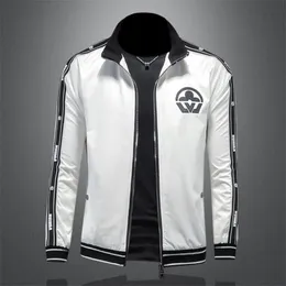 Luxury 2024 HOTSALES NY STIL Märkesdesigner Mens Jacket Spring Autumn Outwear Windbreaker dragkedja Klädrock huvtröja Sport Herrkläderstorlek M-5XL