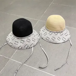 Women słomy hat designerka kubek luksus 57 cm słoneczny sunbonnet moda marka plażowa czapka szerokie grzbiet hatów 2 kolory zwykłe czapki sunhat