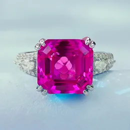 Asscher Cut Ruby Diamond Ring% 100 Gerçek 925 STERLING Silver Party Aly Band Rings Kadınlar için Gelin Nişan Takı Hediyesi