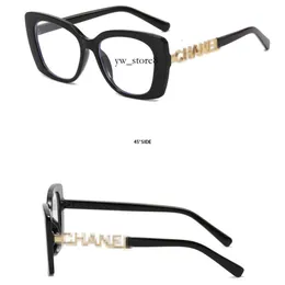 シャネルズメガーズ新しいデザイナーサングラス黒い太いフレームサングラス