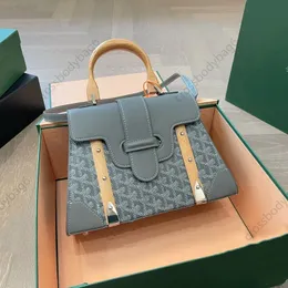 Luxurys Designer Bags高品質の女性Belvedere Saddle Clutch Cross Body Bag Mens Tote Reather Handbag Fashion Shoulder Postman PM Messenger Bag 28cm
