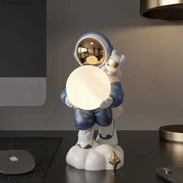 Decorative Objects Figurines Astronaut Holding The Moon Night Light Ornament Sculpture Home Decoration Desktop Statuette Accessories Figurines for Interior T24