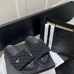 Scarpe da canale firmate Scarpe chanelsandals Lingge Velcro Matsuke Pantofole da pane con suola spessa per donne con pantofole rialzate casual per uso esterno