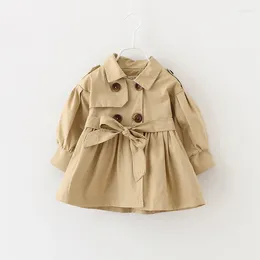 Jackor Girls Trench Coat Baby Fashion Lapel Långärmad ytterkläder Spring Autumn Kids Solid Color Cotton Medium Length Jacket 7M-3Y