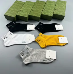 Tasarımcı Kadınlar 2024 SOCKS Beş Çift Luxe Spor Kış Mektubu Baskıda Pamuk Pamuk Çılgın Çorap Çocuklar için Çoraplar