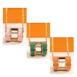 18k halsband guld med svarta hängen kvinnor halsband med låda estetiska hänge halsband kedja röd orange vit rosa alternativ hänge kedjor gåvor set box