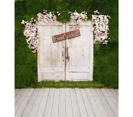 Weiße Tür, grüne Wand, Fotografie-Hintergründe, Holzboden, Frühlingsblumen, Gartenhintergründe für Hochzeit, Studio, Pobooth-Hintergrund 1673982