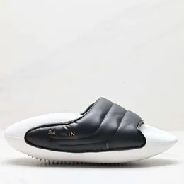 디자이너 고급 Balmaim 클래식 슬리퍼 신발 스프링과 여름 슬리퍼 증가 두꺼운 가죽 뾰족한 커플 신발 빵 신발