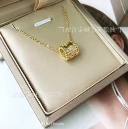 Designer Pendant Necklace Sweet Love Vanca Jade Silver 18k Rose Gold Kaleidoscope Female Lucky Four Leaf Clover Small Pretty Waist Clavicle Chain Ukr0