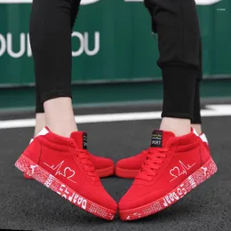 Casual 694 Buty Walking High Gang Para płócienna czerwona płaska koronkowa mężczyźni Białe trampki Podróż w interesach Tenis Masculino 78923