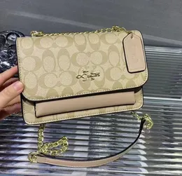 Luxury axel kvinnor mode plånböcker berömda designers axelväskor handväskor lady klassiska plånbok klaffar väska damer handväska 8 färg