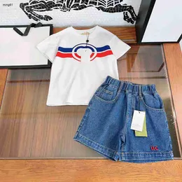 Brand Kids TrackSuits Summer Dwuczęściowy zestaw rozmiar 100-160 cm T-shirt garniturka T-koszulka i haftowane logo dżinsowe krótkie