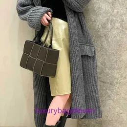 Bottgs's Vents's Classic Designer Fashion Arco Tote Bag Woven 2023 New Genuine Leather Hand Premium Small and Large Capacity Handbag Report Have Real Logo