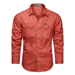 Jesienna moda Koszule dla mężczyzn Długie rękawie wielonarowa koszula Cargo Solid Color Casual Outdoor Colding Mens 240306