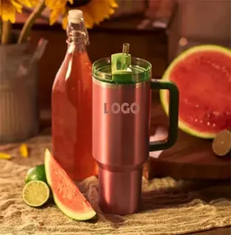 Wassermelonen-Moonshine-Becher, Schokoladengold, Nachbildung der 2. Generation mit Logo, 40-Unzen-Edelstahl-Bechergriffdeckel und Strohhalm, Autobecher-Wasserflasche mit 1:1 gleichem Logo