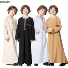 Ubranie etniczne 2024 DUBAI Arab Arabi Muzułmańskie Dzieci Ubrania Abaya Caftan Szaty Islamskie Ramadan Oman Arabski Katar Kaptany Kaftans