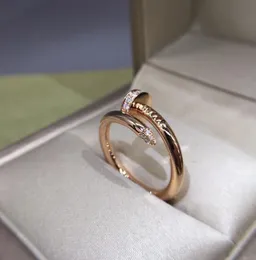Pierścienie opaski projektant biżuterii do paznokci dla kobiet projektantka pierścienia diamentowa tytanowa stal stalowy pozłacany nigdy nie wahający się niealergiczne złoto/srebrne/różowe złoto; Store/21417581