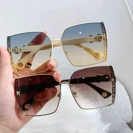 2022 Classic Retro Fashion Square Frame Women Vintage Sun Glasses Luxury Brand Design Solglasögon Kvinnliga eleganta nyanser Y220624266G