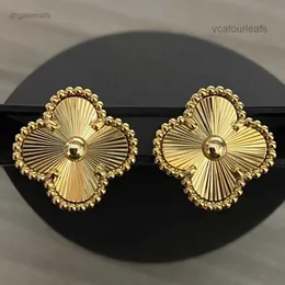 Van Four Leaf Clover Earrings Cleef 2024stud Gold Plated Stud Earrings 4four Clover Elegant Luxury Ear Studs Earings Earing Designer hip hip Quality J