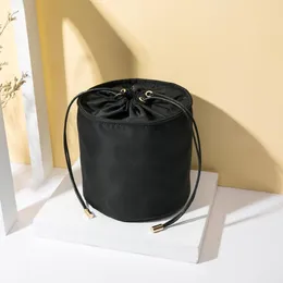 Nylon DrawString Cosmetic Bag Original Utsökt avancerad resevattentät foder Medium Väskor Fall2279