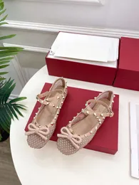 V designer cravejado de strass malha ballet flats forro de couro de cabra sola de couro elegante conforto ultra leve respirável primavera/verão 2024 novo