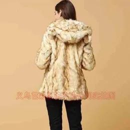 Giacca da donna in pelliccia sintetica con stampa leopardata in pelle gialla 175397