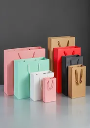 Pappers presentpåsar Olika färg Kraft Paper Shoppingväska med handtag förtjockade klädförvaring Pounch Packaging Väskor 0307Pack7033012