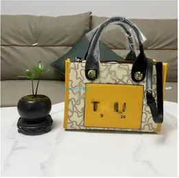 Borsa firmata Nuovo colore Tabby Cuscino Tote Spalla Porta carte a tracolla a mano Luxurys Moda Pelle Donna Borse a tracolla Mani Borse da donna Totes A8