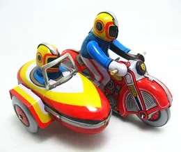 Zabawna klasyczna kolekcja retro w zegarku, metalowa puszka Trzy rundy motocyklowej zabawki mechaniczne zabawki dla dzieci Prezent 240307